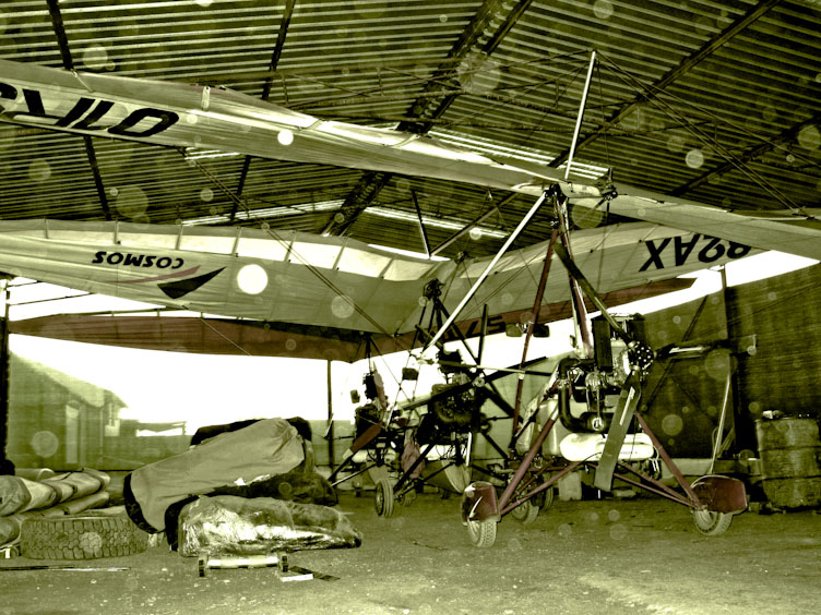 3 ULMs dans le hangar !